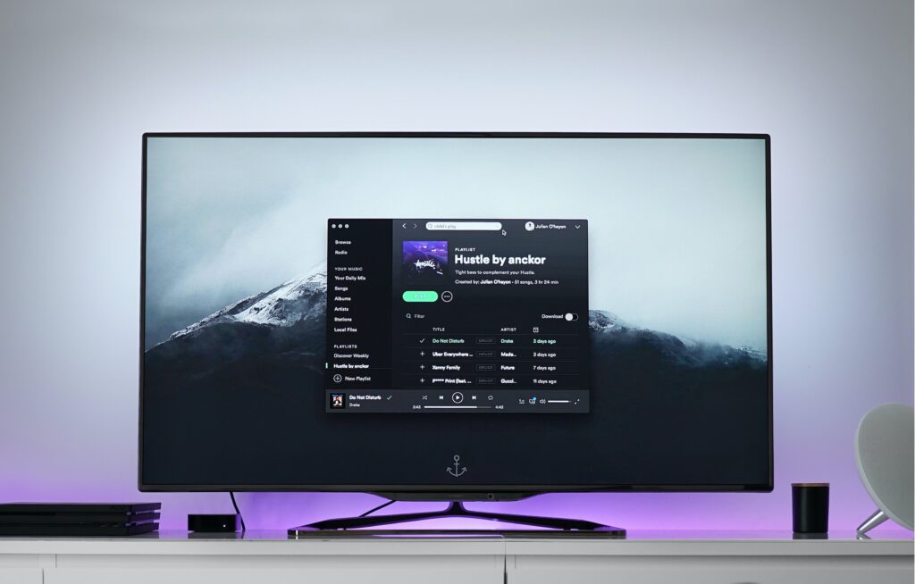 Screen Mirroring iPhone to Non-Android TV