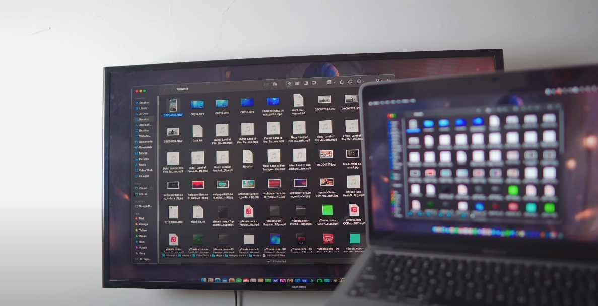 How to Connect Macbook Screen to TV ScreenMirror